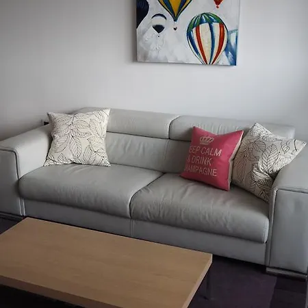 Apartma Tony S Place *